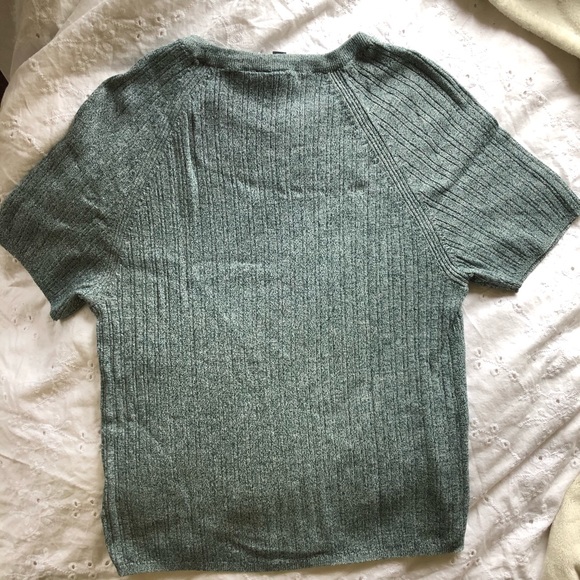 SOLD - H&M Crop Top - Picture 2 of 3